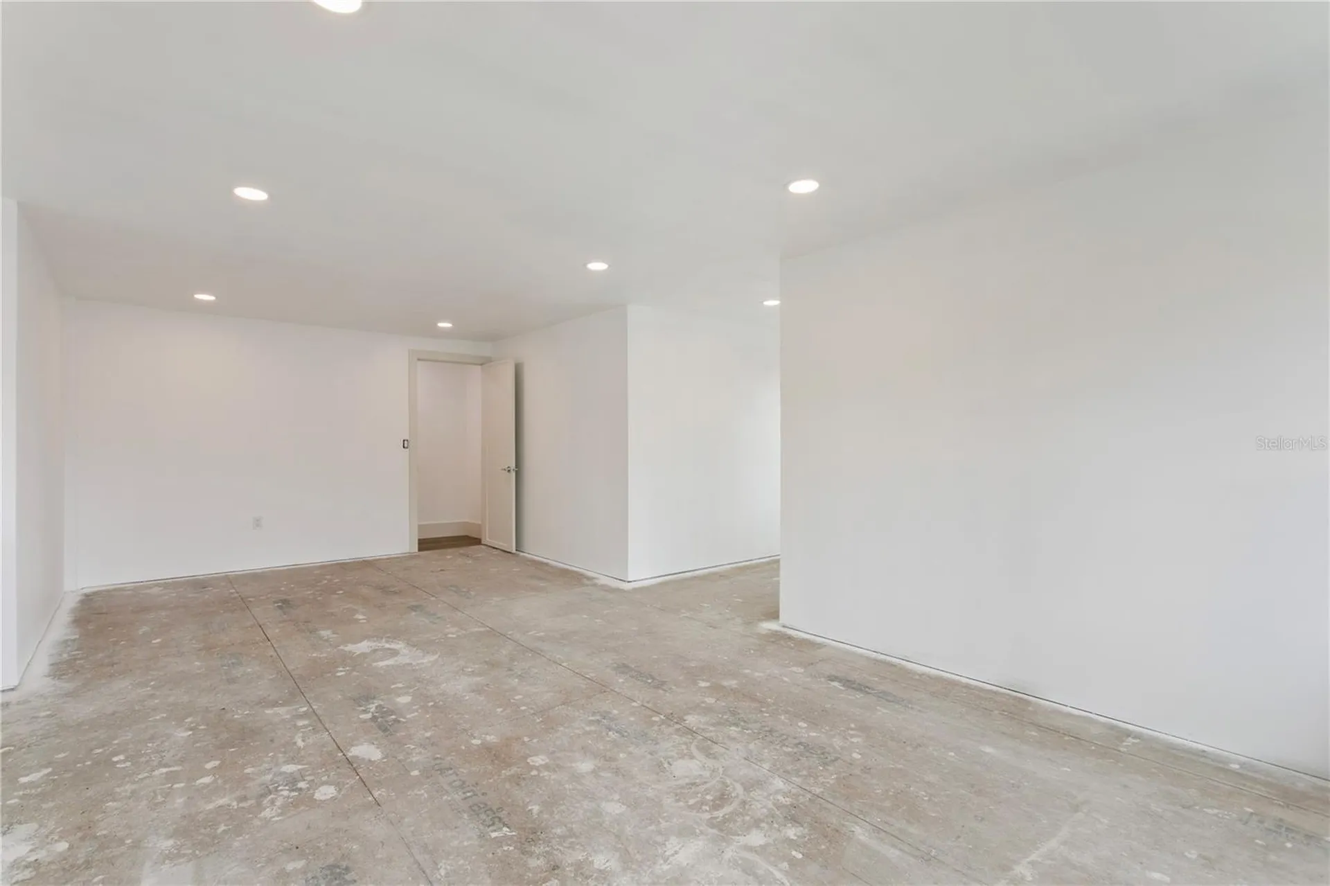 514 38th Avenue NE St Petersburg FL 33704