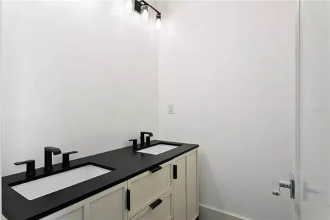 514 38th Avenue NE St Petersburg FL 33704