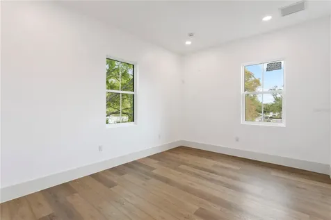 514 38th Avenue NE St Petersburg FL 33704