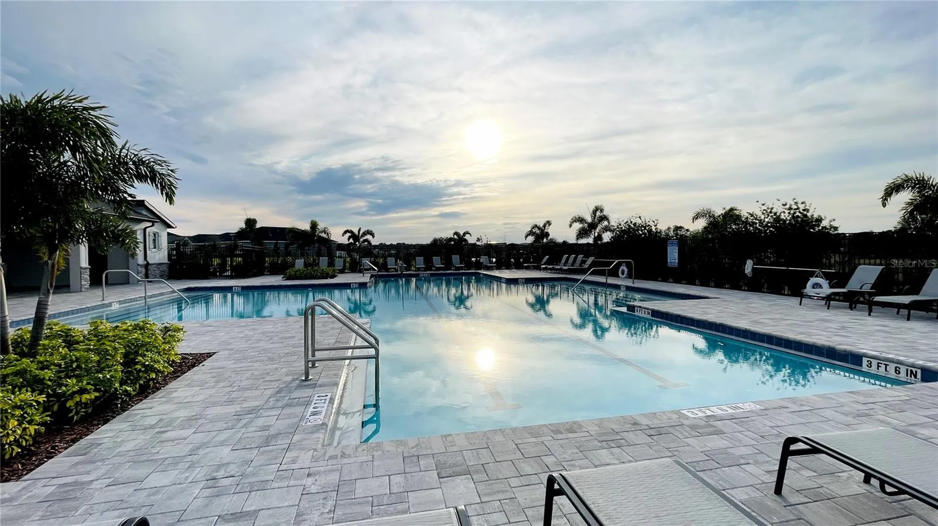 1387 Mountain Flower Lane Davenport FL 33837