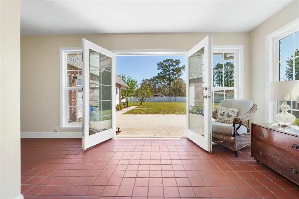 12946 NW Myers Ann Street Bristol FL 32321