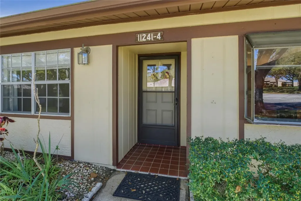 11241 Dollar Lake Drive Port Richey FL 34668