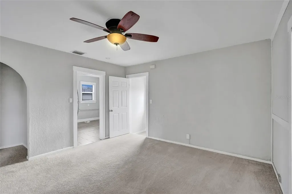 924 Mcintosh Street West Palm Beach FL 33405