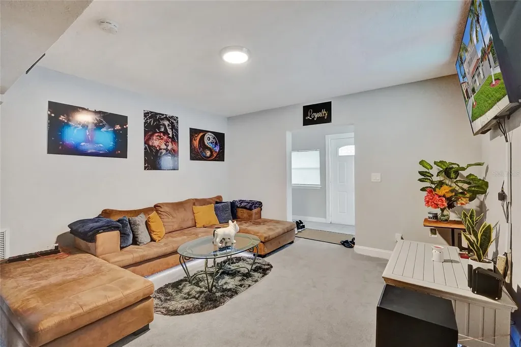 924 Mcintosh Street West Palm Beach FL 33405