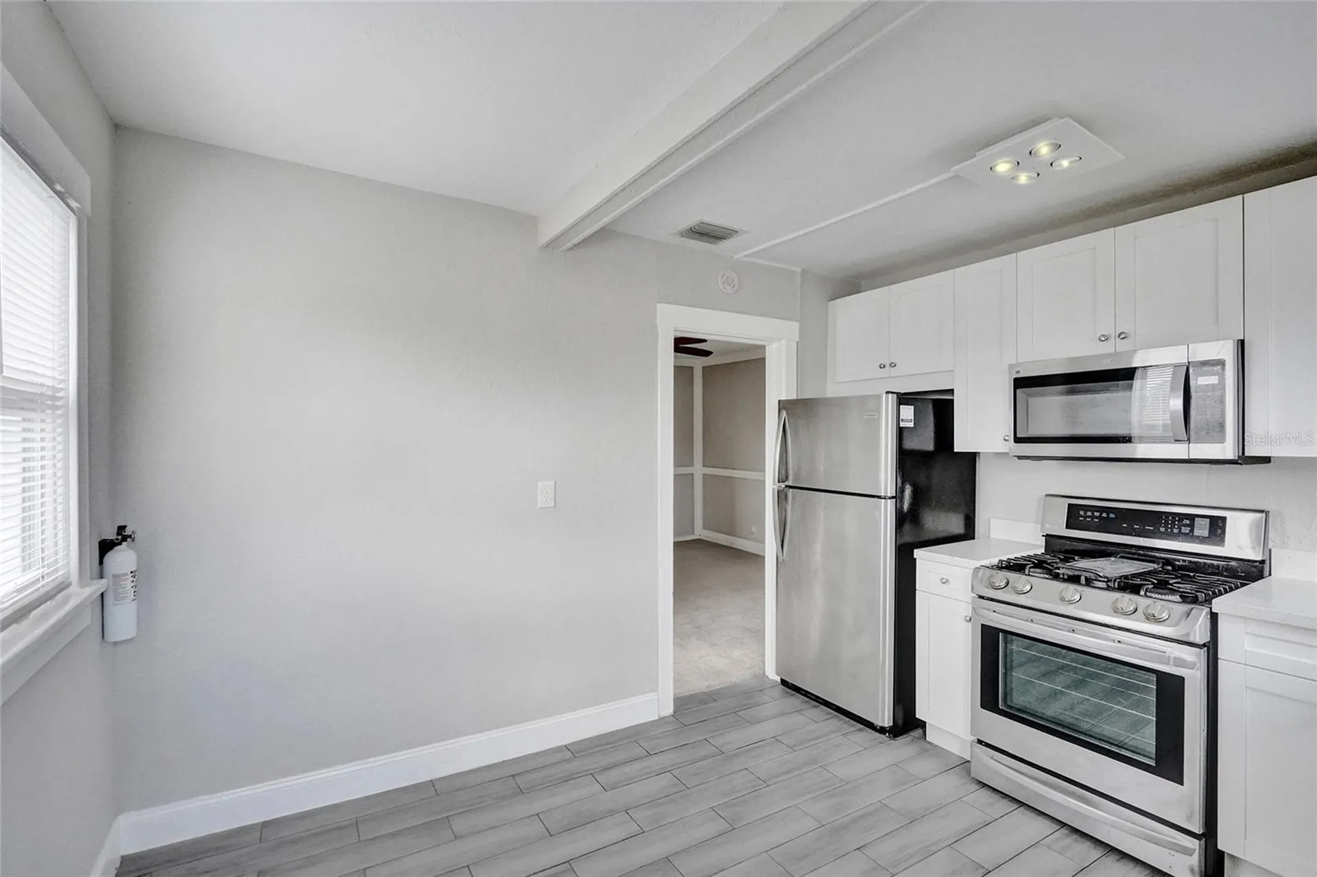 924 Mcintosh Street West Palm Beach FL 33405