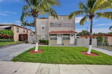 924 Mcintosh Street West Palm Beach FL 33405