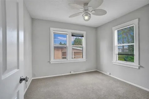 924 Mcintosh Street West Palm Beach FL 33405
