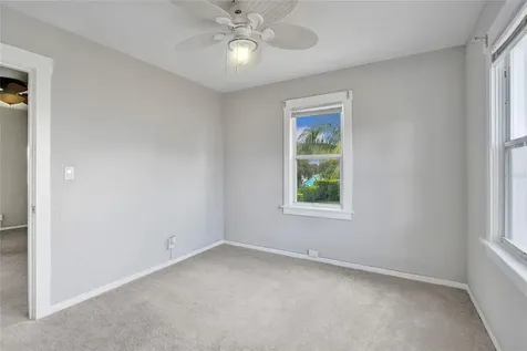 924 Mcintosh Street West Palm Beach FL 33405
