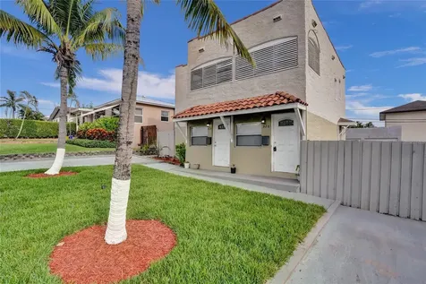 924 Mcintosh Street West Palm Beach FL 33405