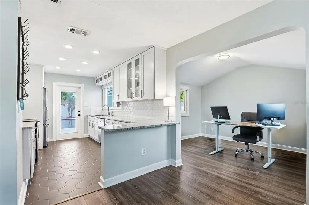 4410 W Euclid Avenue Tampa FL 33629