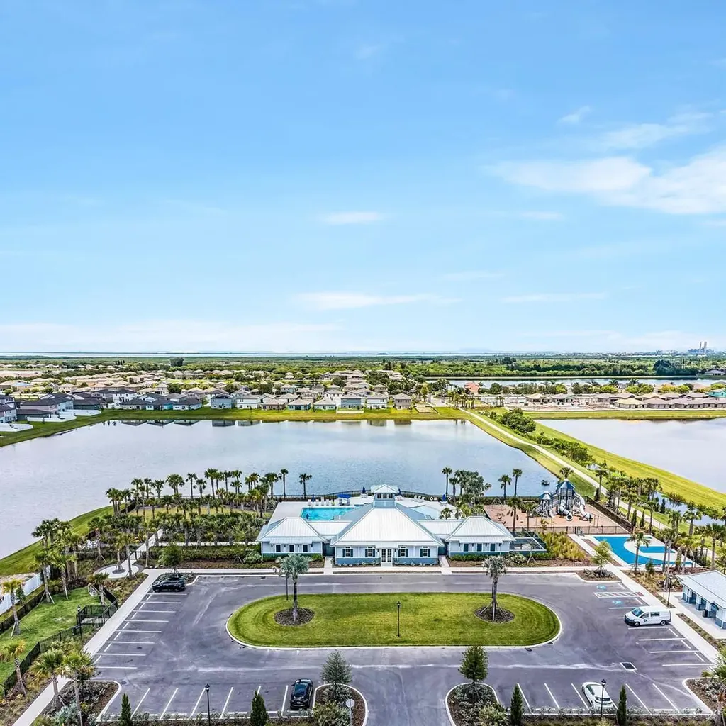 869 Anchor Bend Drive Ruskin FL 33570