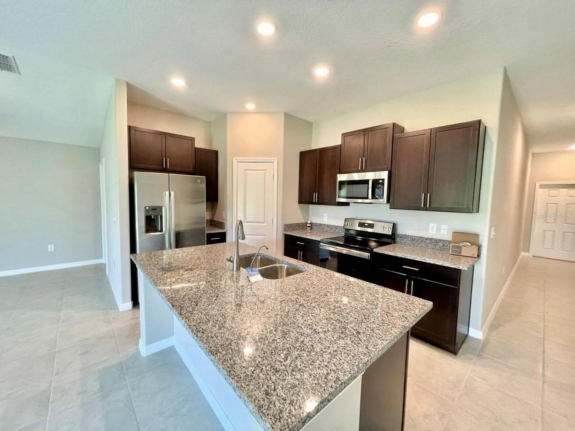 869 Anchor Bend Drive Ruskin FL 33570