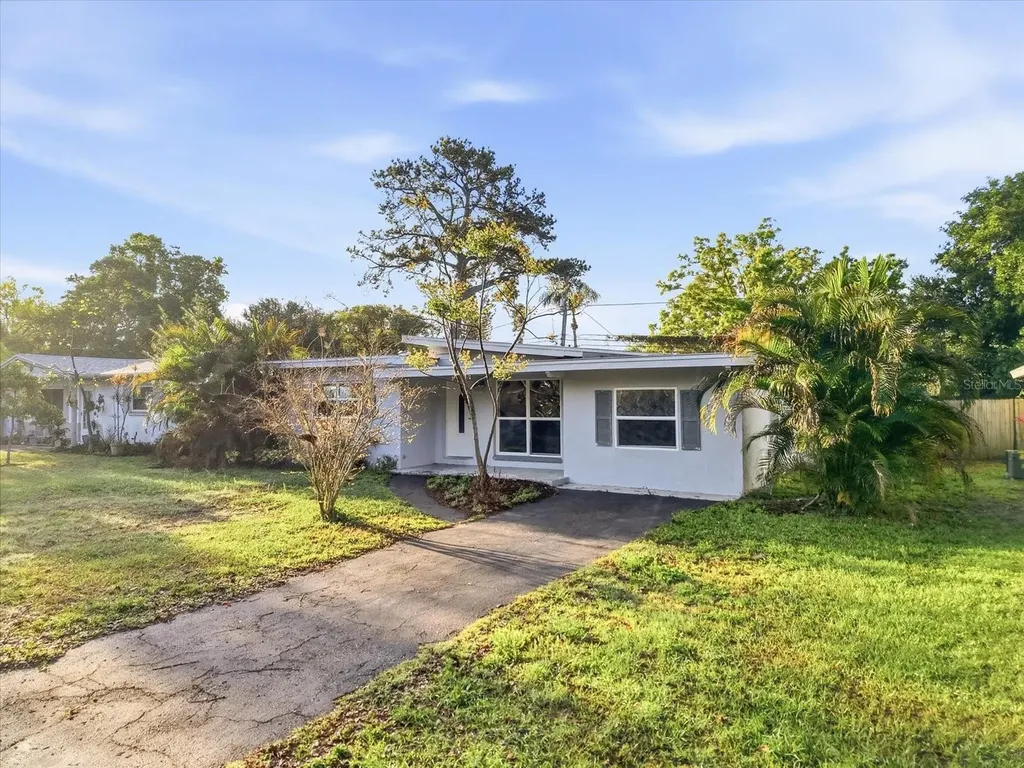 1949 Pinehurst Drive Clearwater FL 33763
