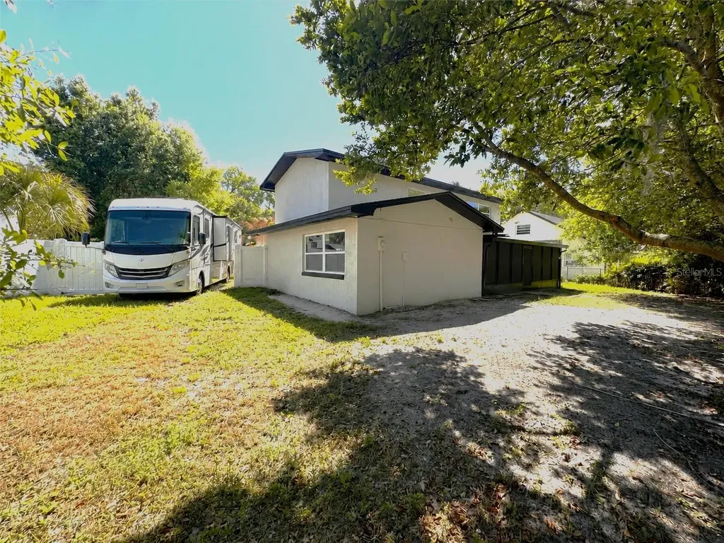 14 Glendale Drive Kissimmee FL 34744