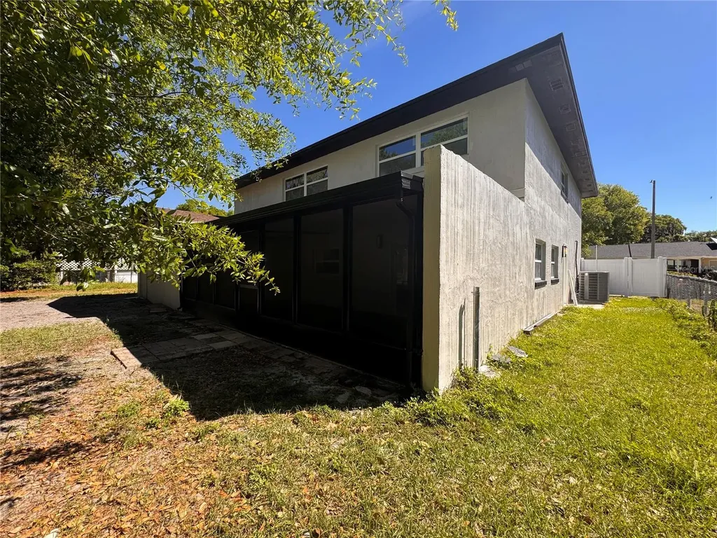 14 Glendale Drive Kissimmee FL 34744