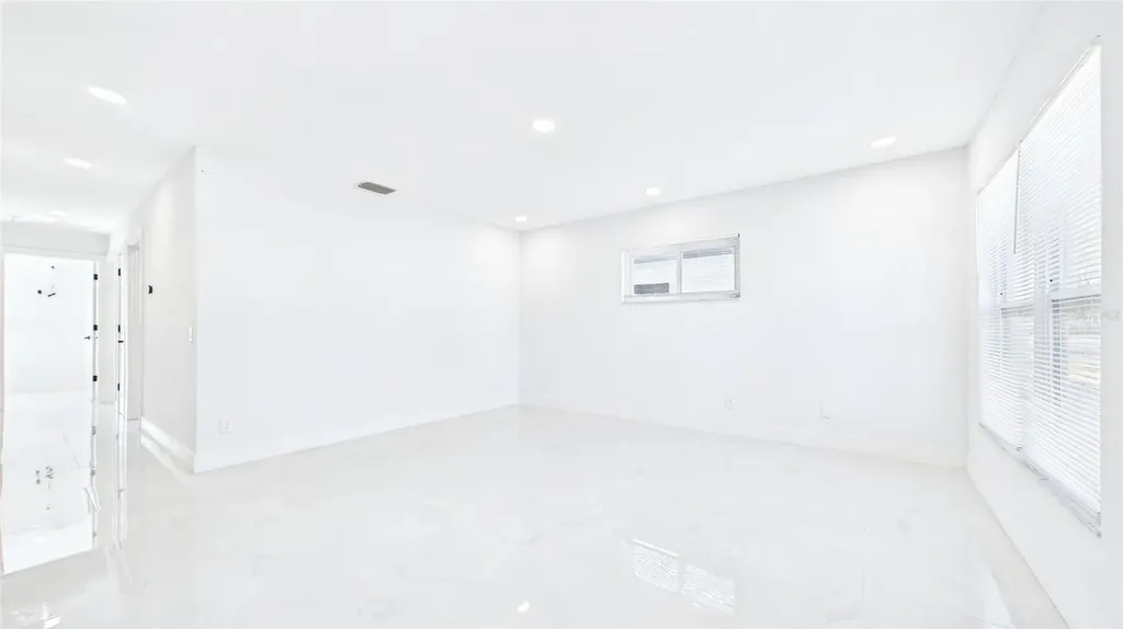 1778 New Hampshire Avenue NE St Petersburg FL 33703