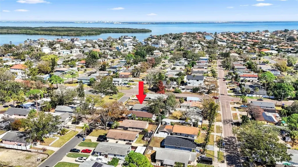 1778 New Hampshire Avenue NE St Petersburg FL 33703