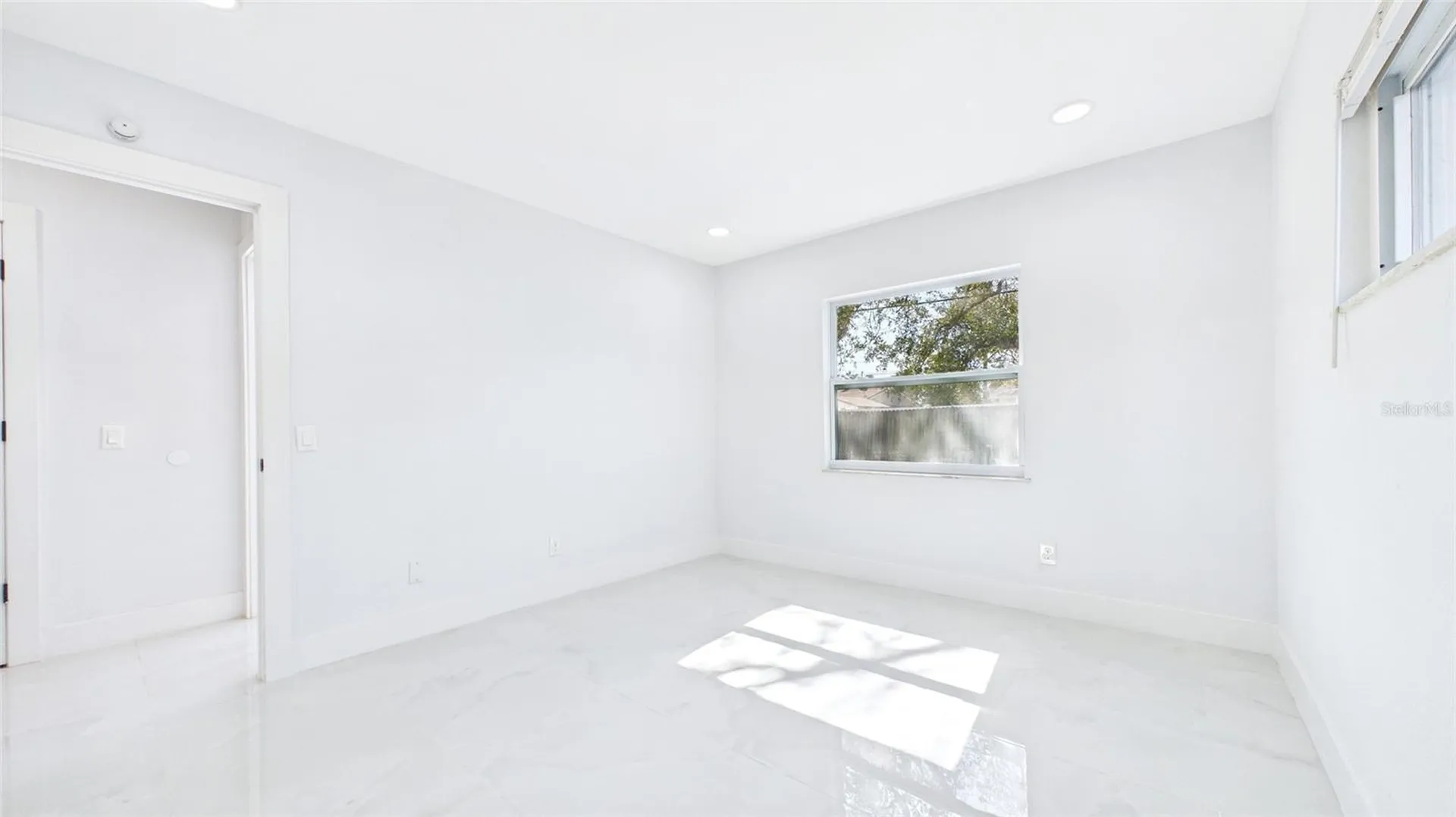 1778 New Hampshire Avenue NE St Petersburg FL 33703