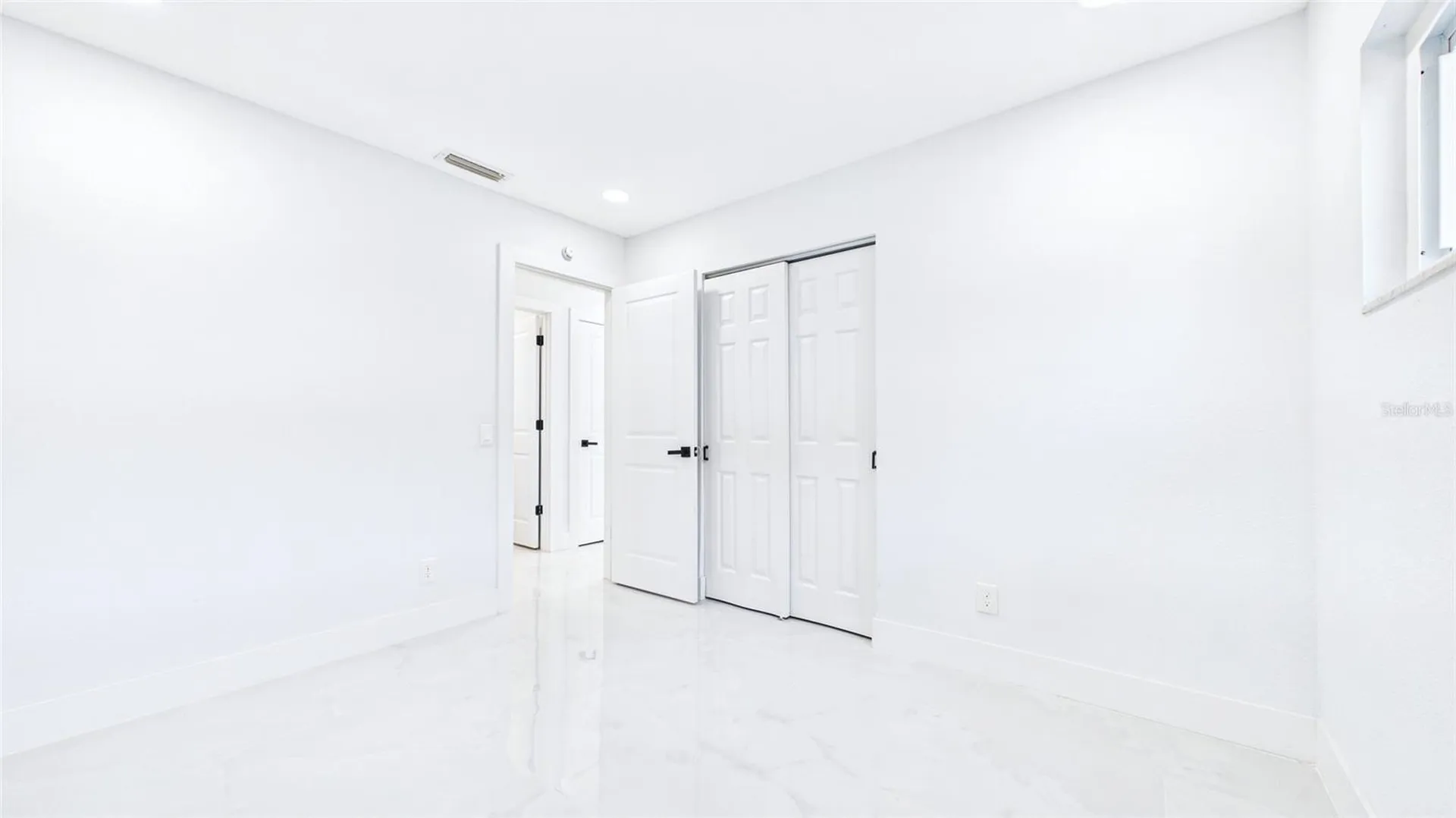 1778 New Hampshire Avenue NE St Petersburg FL 33703