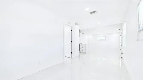 1778 New Hampshire Avenue NE St Petersburg FL 33703