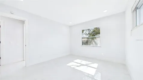 1778 New Hampshire Avenue NE St Petersburg FL 33703
