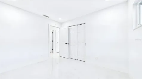 1778 New Hampshire Avenue NE St Petersburg FL 33703