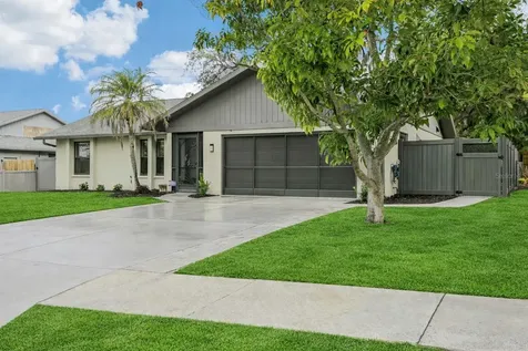 5753 Colonial Oaks Boulevard Sarasota FL 34232