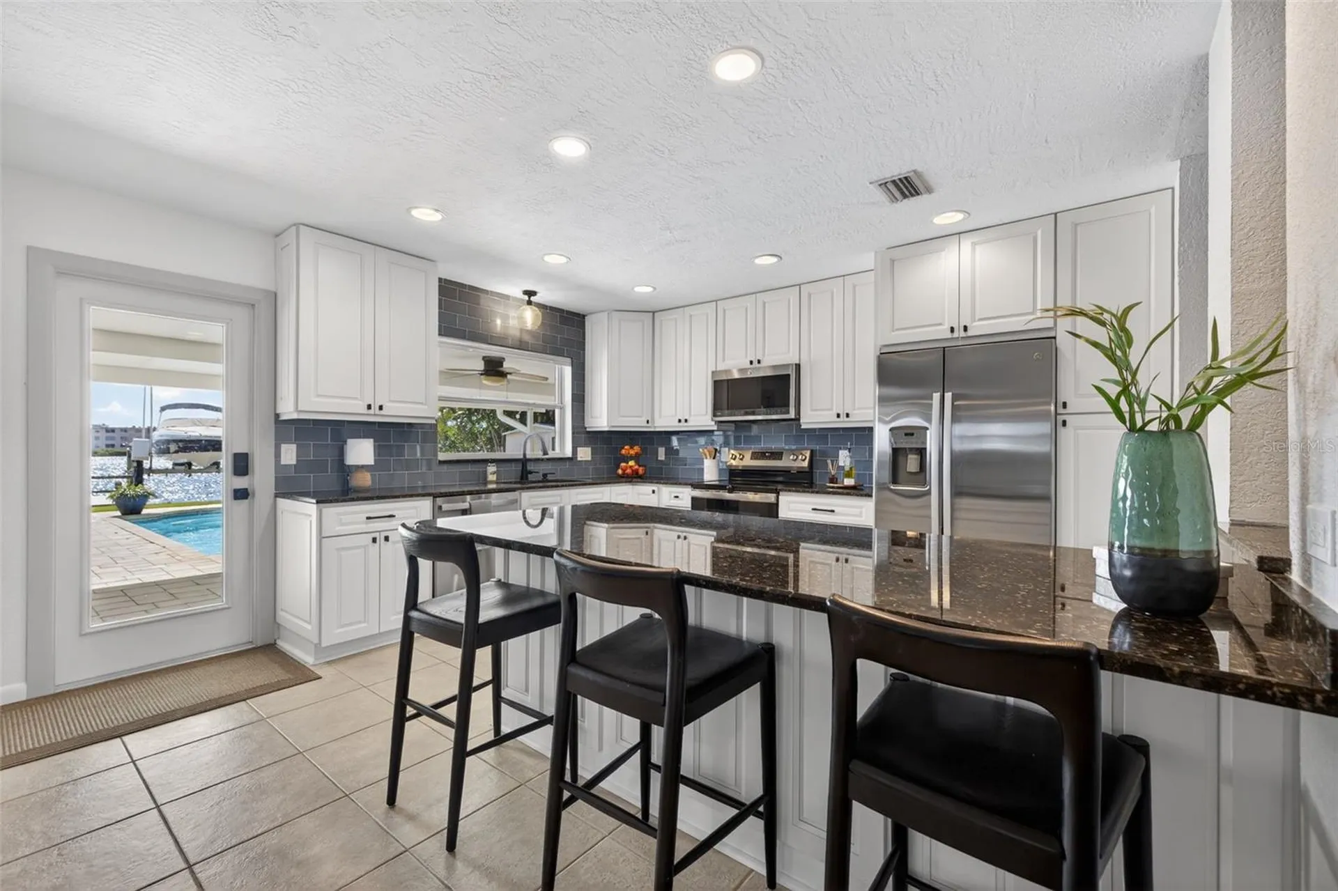 8848 Sunlit Cove Drive NE St Petersburg FL 33702