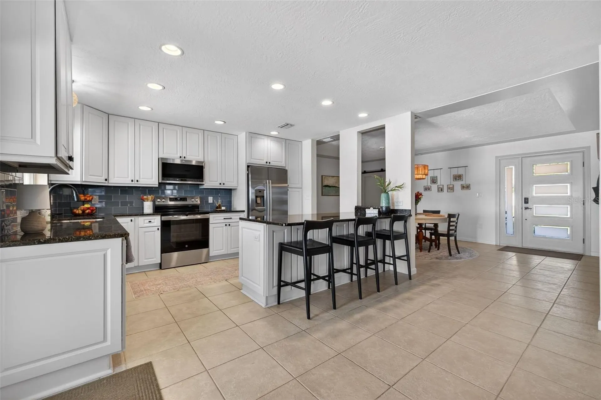 8848 Sunlit Cove Drive NE St Petersburg FL 33702