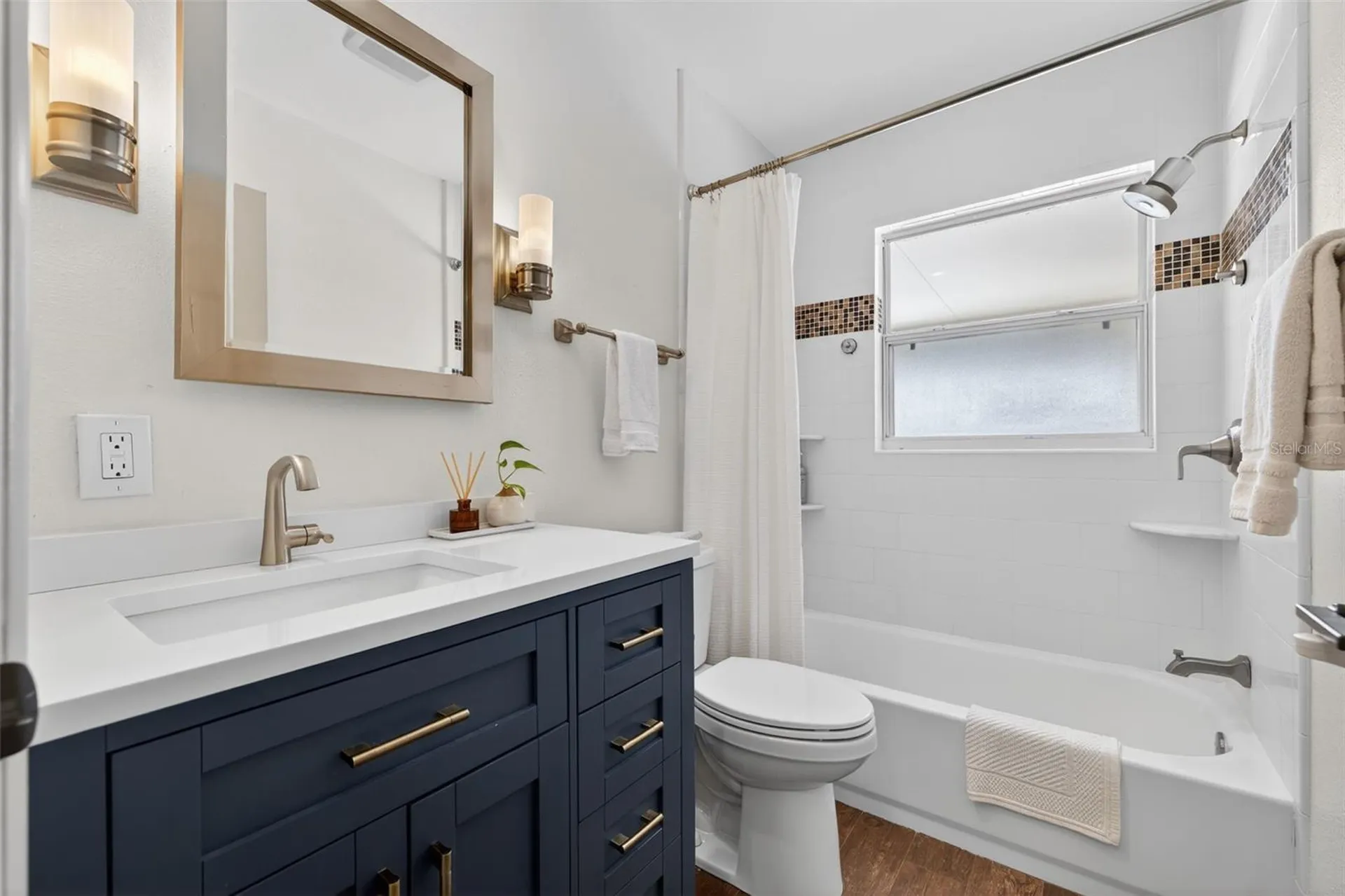 8848 Sunlit Cove Drive NE St Petersburg FL 33702