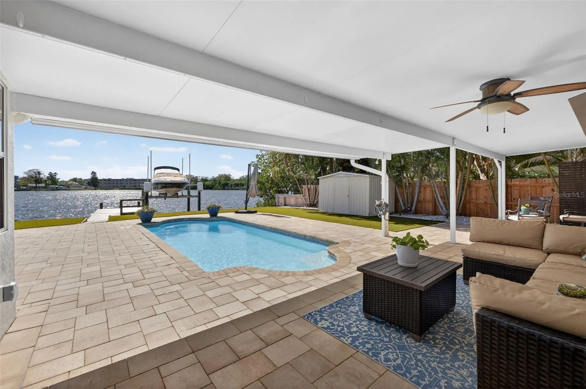 8848 Sunlit Cove Drive NE St Petersburg FL 33702