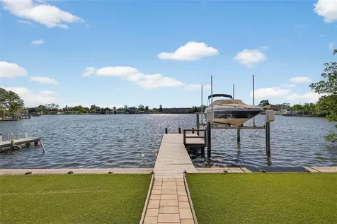 8848 Sunlit Cove Drive NE St Petersburg FL 33702