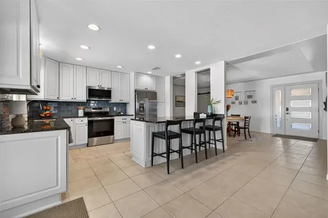 8848 Sunlit Cove Drive NE St Petersburg FL 33702