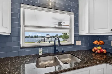 8848 Sunlit Cove Drive NE St Petersburg FL 33702