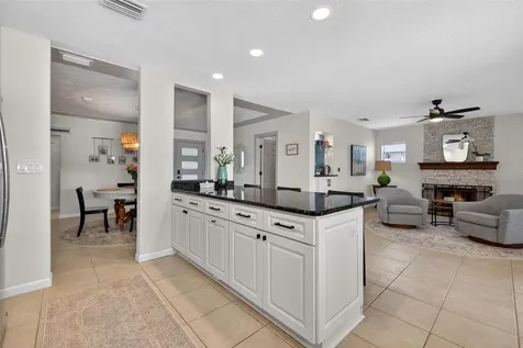8848 Sunlit Cove Drive NE St Petersburg FL 33702