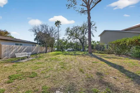 8848 Sunlit Cove Drive NE St Petersburg FL 33702