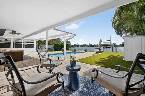 8848 Sunlit Cove Drive NE St Petersburg FL 33702