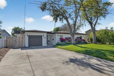 8848 Sunlit Cove Drive NE St Petersburg FL 33702