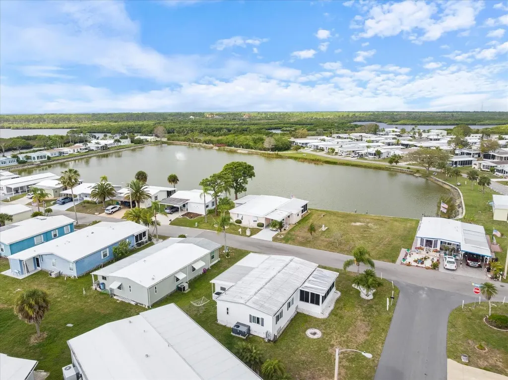 522 Parkwood Avenue North Port FL 34287
