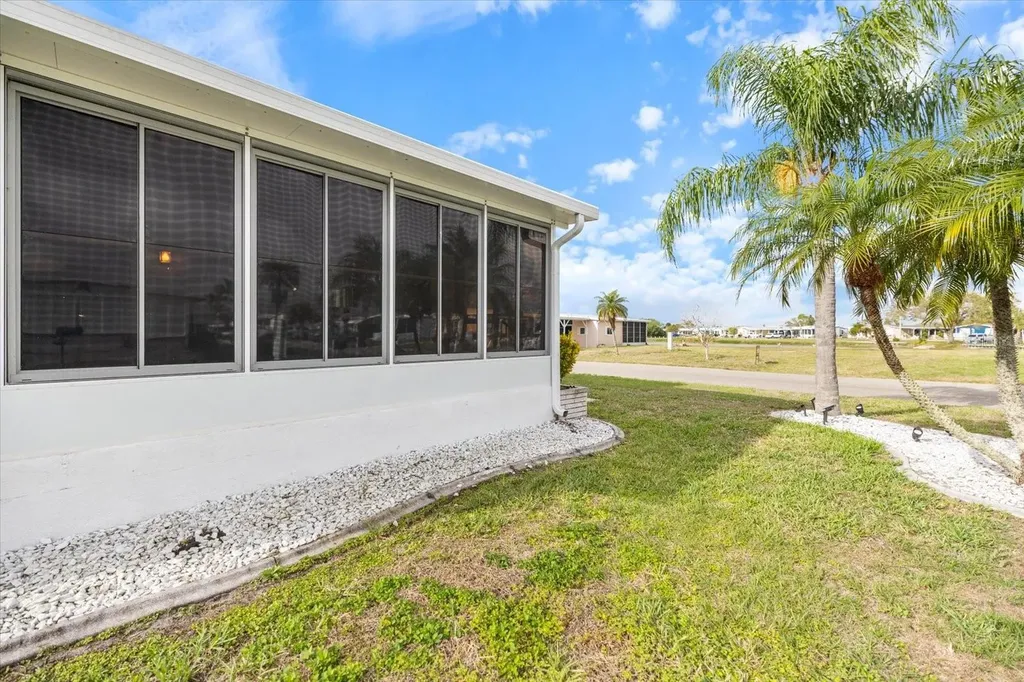 522 Parkwood Avenue North Port FL 34287