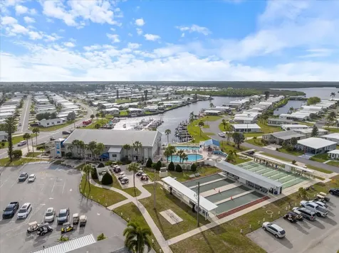 522 Parkwood Avenue North Port FL 34287
