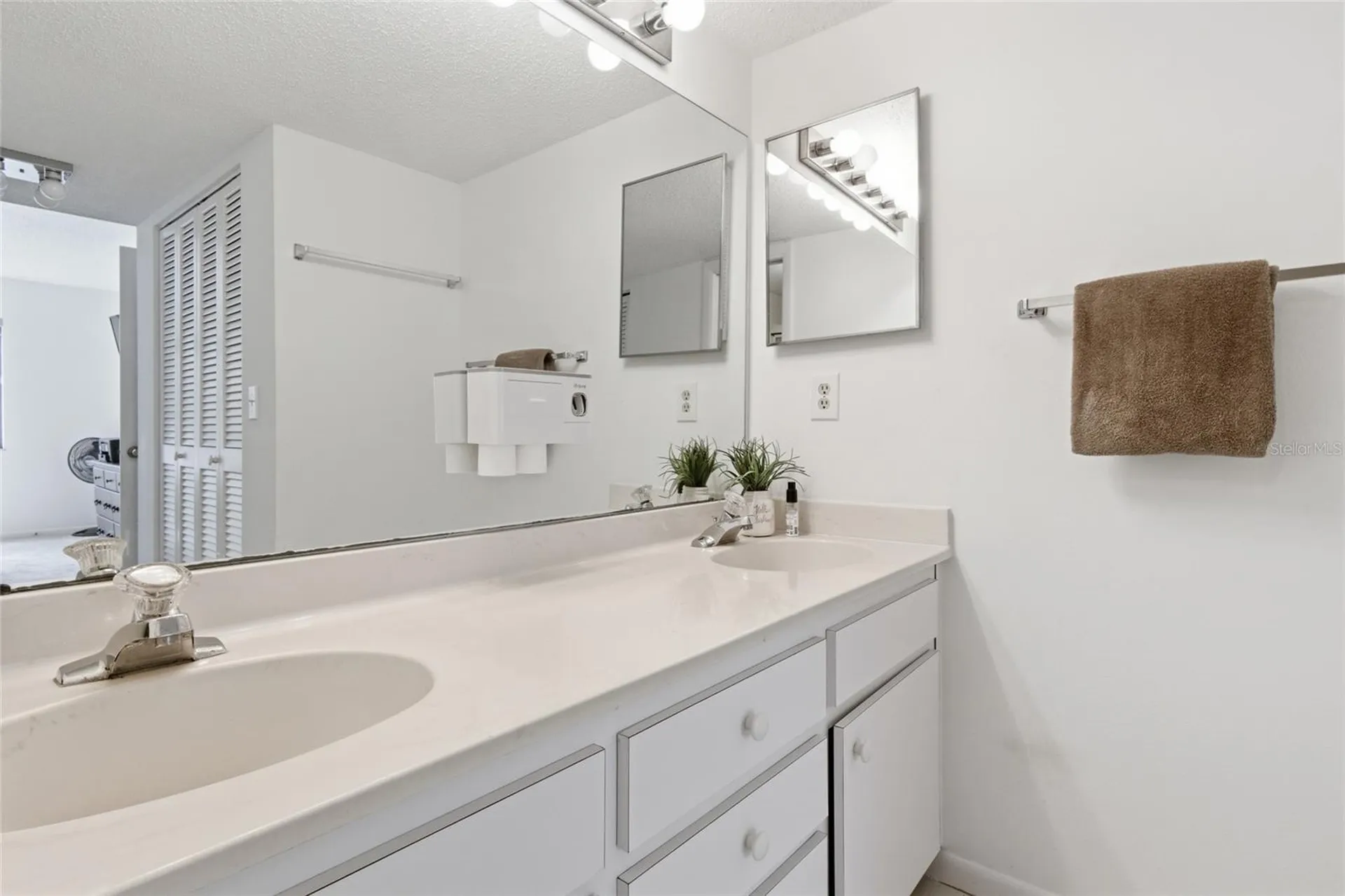 1628 Clower Creek Drive Sarasota FL 34231