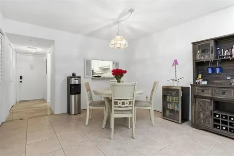 1628 Clower Creek Drive Sarasota FL 34231