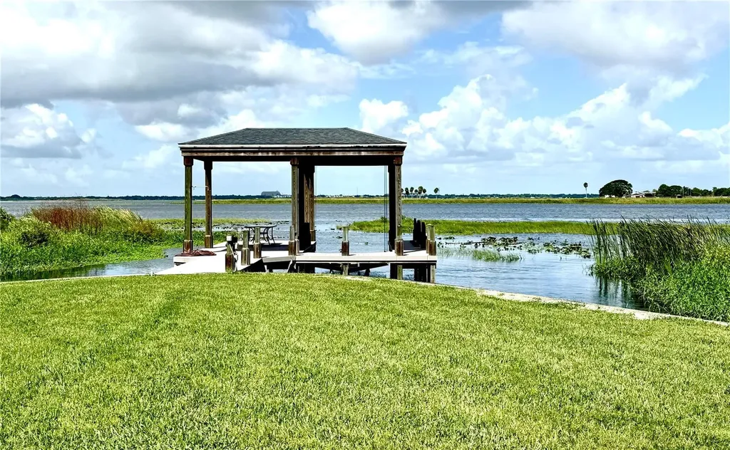 1604 Regal Cove Court Kissimmee FL 34744