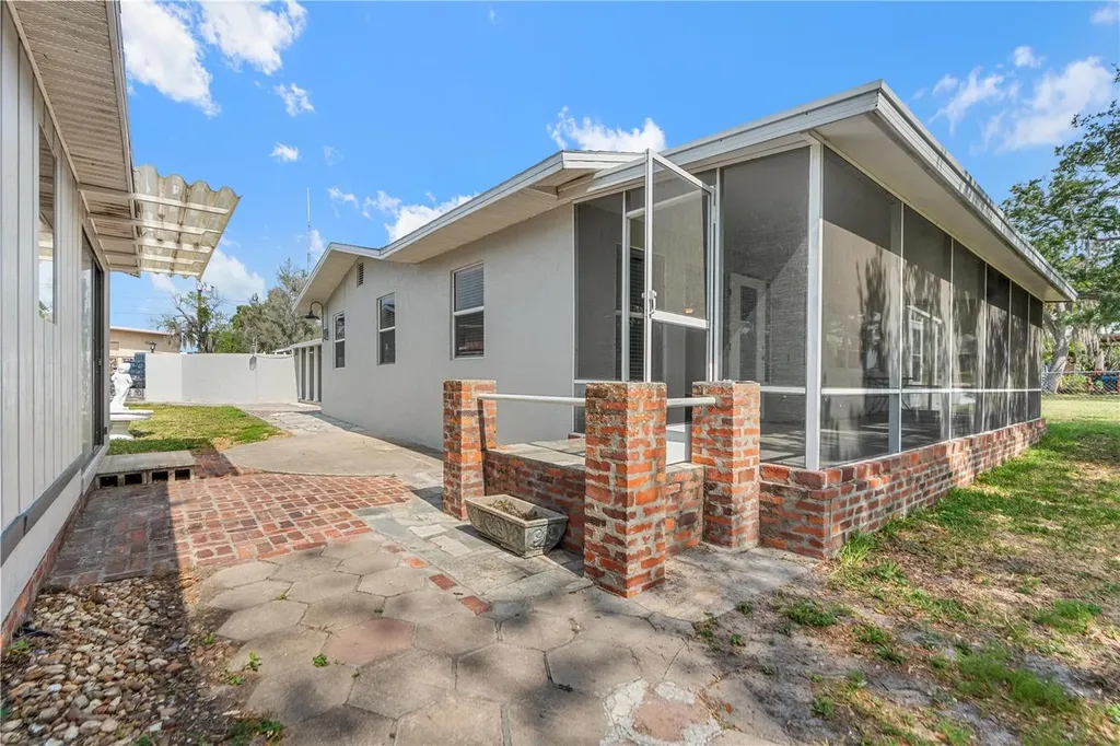 5822 River Road New Port Richey FL 34652
