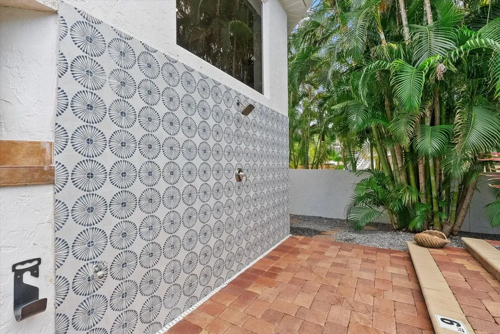 3508 La Paloma Avenue Sarasota FL 34242