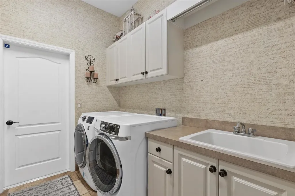 3508 La Paloma Avenue Sarasota FL 34242