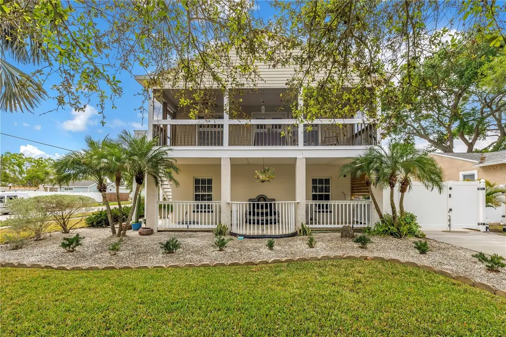 786 59th Avenue NE St Petersburg FL 33703