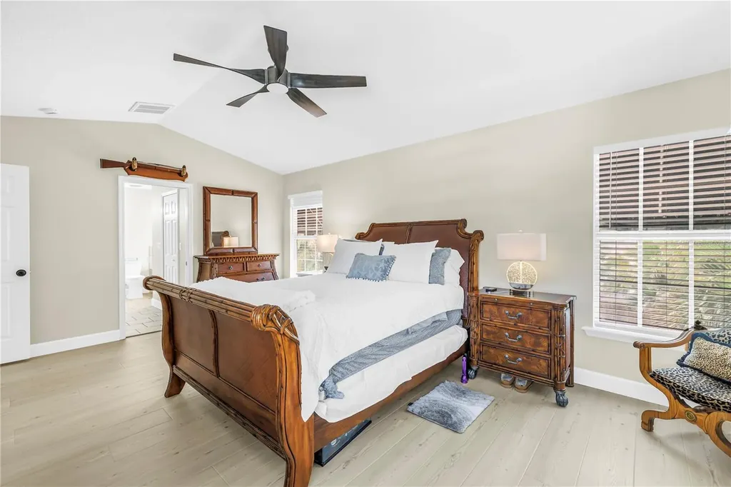 786 59th Avenue NE St Petersburg FL 33703