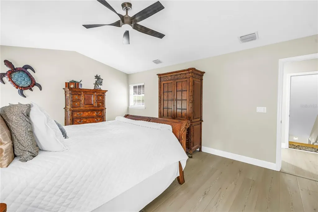 786 59th Avenue NE St Petersburg FL 33703